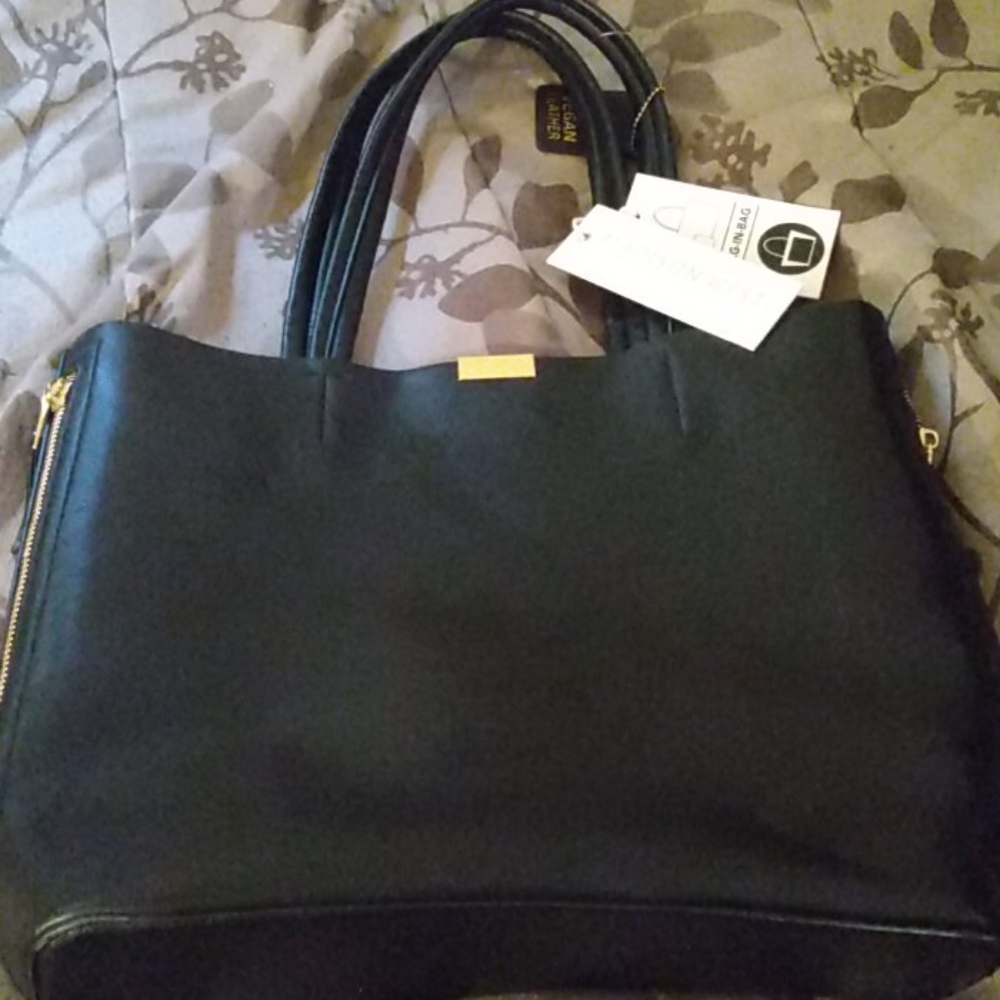 Purse - Picture 2 of 2